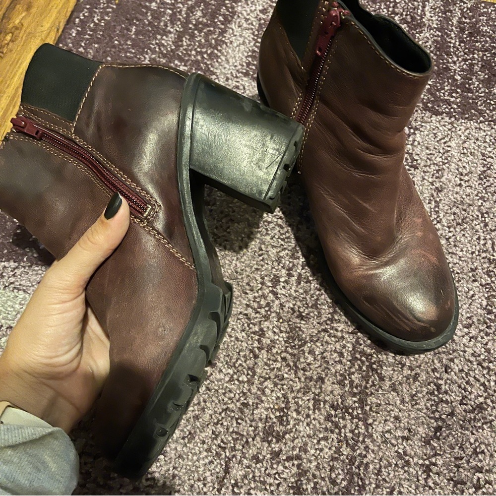 Steve Madden Brown Boots - 9